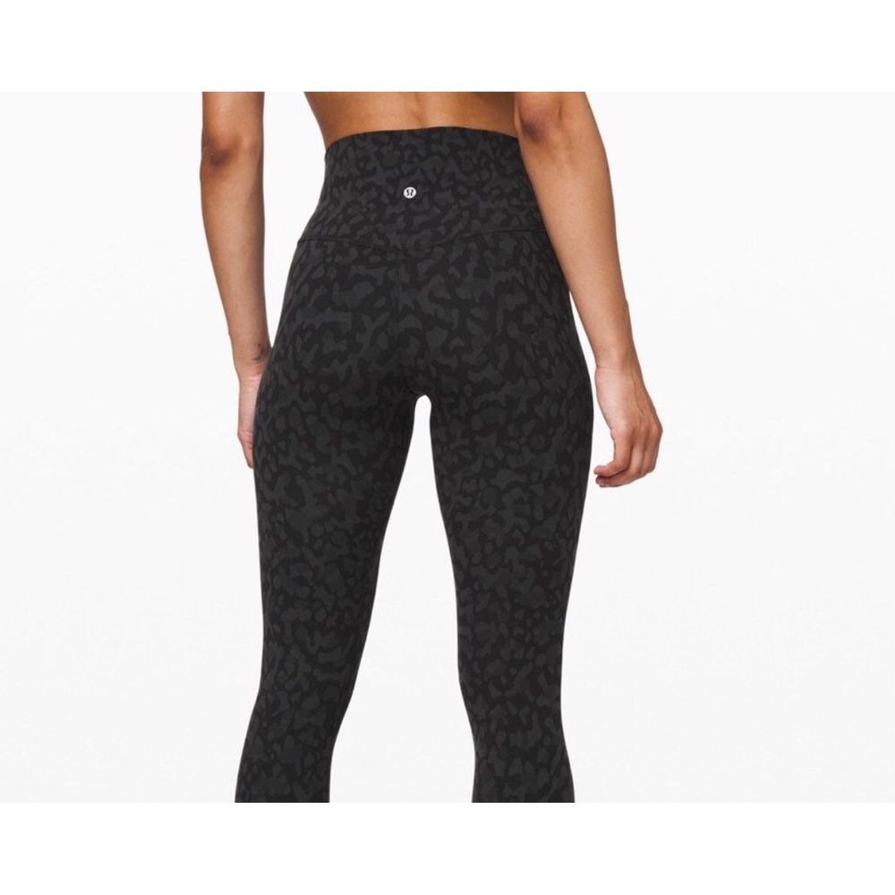 Lululemon Align Crop 21" Camo Size 8 NWT - Picture 2 of 6